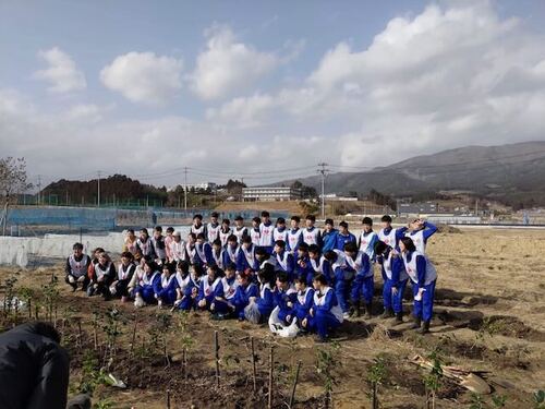 地域課題実習プロジェクト「岩手らばーず」が被災地を彩る植樹サポートを行いました！